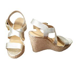 MICHAEL KORS Sz 10M Giovanna Wedge Sandal Pale Gol